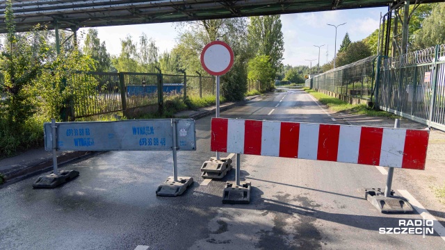 Fot. Robert Stachnik [Radio Szczecin] Szczawiowa nieprzejezdna po opadach deszczu, tramwaje na Pomorzany wstrzymane po wypadku [ZDJĘCIA]