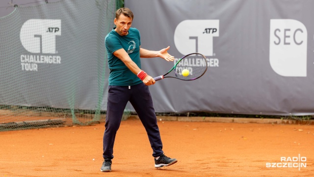 Dariusz Lewandowski. Fot. Robert Stachnik [Radio Szczecin] Dudziak, Strasburger, Milowicz, czyli Tenisowy Turniej Artystów na szczecińskich kortach [WIDEO, ZDJĘCIA]