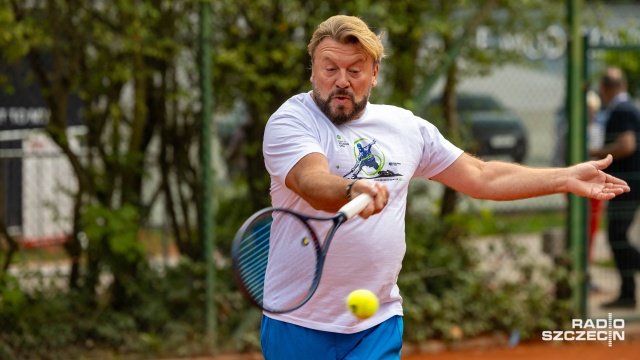 Michał Milowicz. Fot. Robert Stachnik [Radio Szczecin] Dudziak, Strasburger, Milowicz, czyli Tenisowy Turniej Artystów na szczecińskich kortach [WIDEO, ZDJĘCIA]