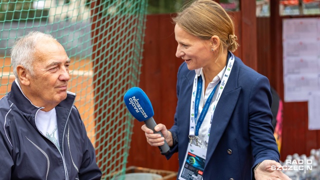 Karol Strasburger. Fot. Robert Stachnik [Radio Szczecin] Dudziak, Strasburger, Milowicz, czyli Tenisowy Turniej Artystów na szczecińskich kortach [WIDEO, ZDJĘCIA]