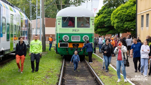 Fot. Robert Stachnik [Radio Szczecin] Zwiedzanie pociągów, przejażdżki - lokomotywownia obchodzi 65-lecie [WIDEO, ZDJĘCIA]