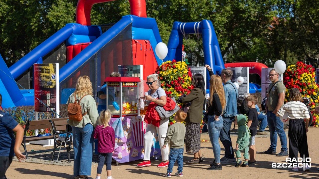 Fot. Robert Stachnik [Radio Szczecin] Festyn z okazji 45. rocznicy podpisania Porozumień Sierpniowych i powstania NSZZ „Solidarność” [ZDJĘCIA]