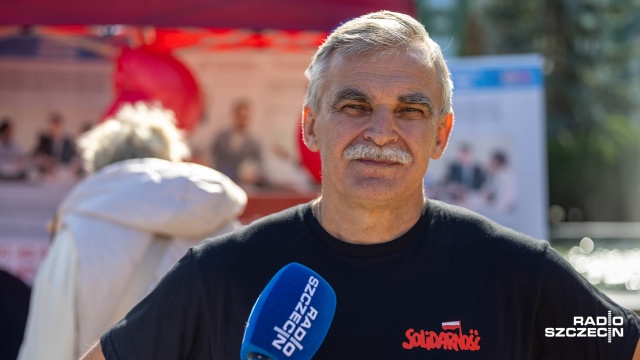 Dariusz Głogowski. Fot. Robert Stachnik [Radio Szczecin] Festyn z okazji 45. rocznicy podpisania Porozumień Sierpniowych i powstania NSZZ „Solidarność” [ZDJĘCIA]