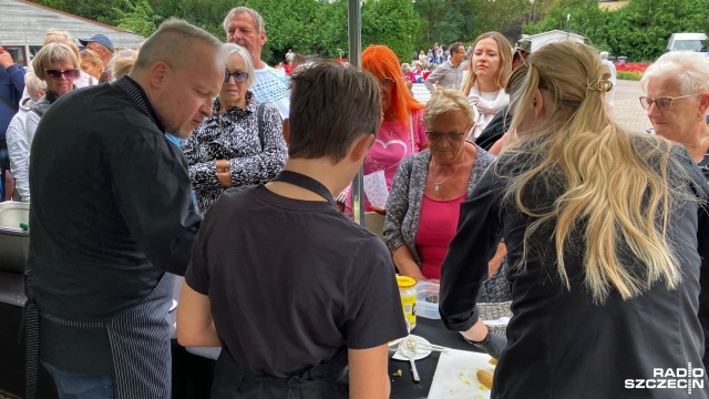 Fot. Joanna Maraszek [Radio Szczecin] Piknik śledziowy w Świnoujściu. "Można stworzyć ciekawe dania bazujące na rybach" [ZDJĘCIA]