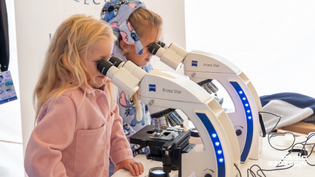 Fot. Robert Stachnik [Radio Szczecin] Warsztaty, pokazy, wirtualne wycieczki - piknik naukowy Morskiego Centrum Nauki [ZDJĘCIA]