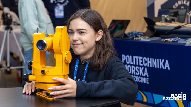 Fot. Robert Stachnik [Radio Szczecin] Warsztaty, pokazy, wirtualne wycieczki - piknik naukowy Morskiego Centrum Nauki [ZDJĘCIA]