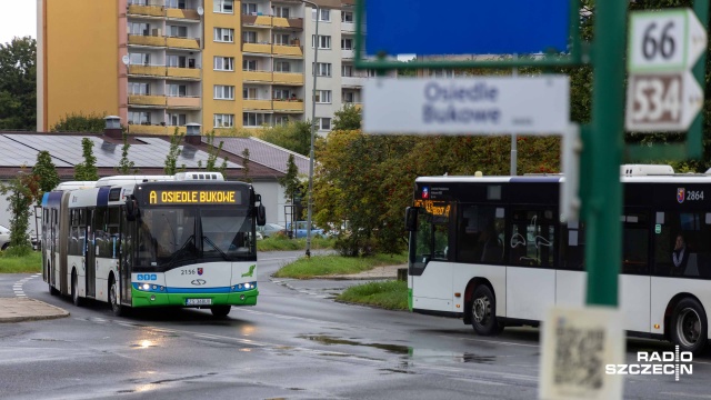Fot. Robert Stachnik [Radio Szczecin] Nowy materiał na siedzeniach w autobusach [ZDJĘCIA]