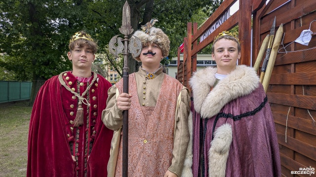 Fot. Maciej Papke [Radio Szczecin] Uczniowie przygotowali żywą lekcję historii [WIDEO, ZDJĘCIA]