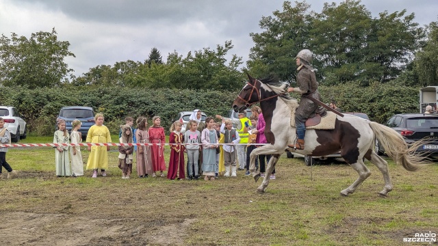 Fot. Maciej Papke [Radio Szczecin] Uczniowie przygotowali żywą lekcję historii [WIDEO, ZDJĘCIA]