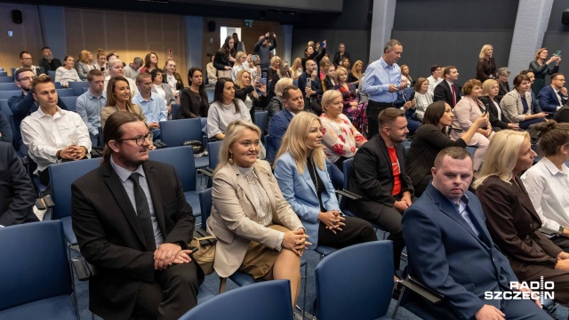 Fot. Robert Stachnik [Radio Szczecin] Urzędnika obowiązuje przykazanie: stwarzaj innym okazję do czynienia dobra [ZDJĘCIA]