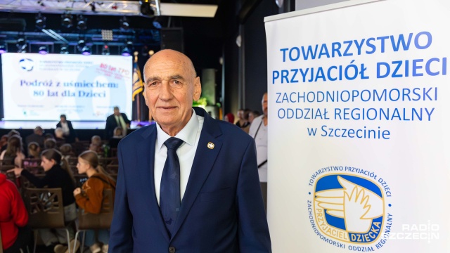 Zbigniew Puszkarski. Fot. Robert Stachnik [Radio Szczecin] Zachodniopomorskie Towarzystwo Przyjaciół Dzieci obchodzi 80-lecie [ZDJĘCIA]