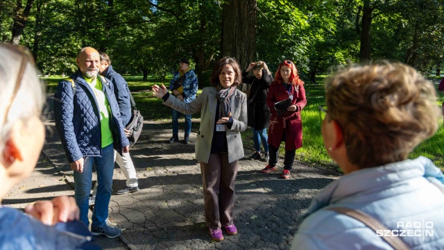 Fot. Robert Stachnik [Radio Szczecin] Dzięki tabliczkom łatwiej rozpoznać drzewa w Parku Żeromskiego [WIDEO, ZDJĘCIA]