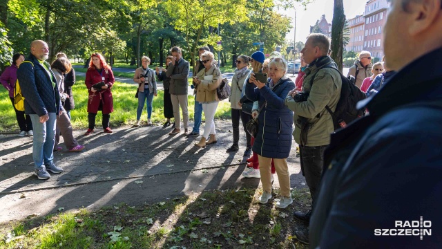 Fot. Robert Stachnik [Radio Szczecin] Dzięki tabliczkom łatwiej rozpoznać drzewa w Parku Żeromskiego [WIDEO, ZDJĘCIA]