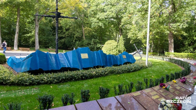 Fot. Robert Stachnik [Radio Szczecin] Pomnik przechodzi renowację, ale konserwator zabytków ma wątpliwości 
[ZDJĘCIA]