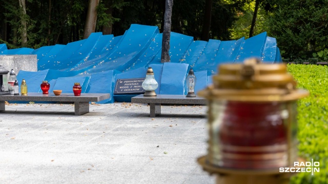 Fot. Robert Stachnik [Radio Szczecin] Pomnik przechodzi renowację, ale konserwator zabytków ma wątpliwości 
[ZDJĘCIA]