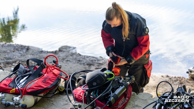 Fot. Robert Stachnik [Radio Szczecin] Piknik i sprzątanie Puszczy Bukowej. Nurkowie w Szmaragdowym [WIDEO, ZDJĘCIA]