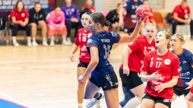 Fot. Robert Stachnik [Radio Szczecin] Porażka piłkarek ręcznych Pogoni w Lidze Centralnej [ZDJĘCIA]