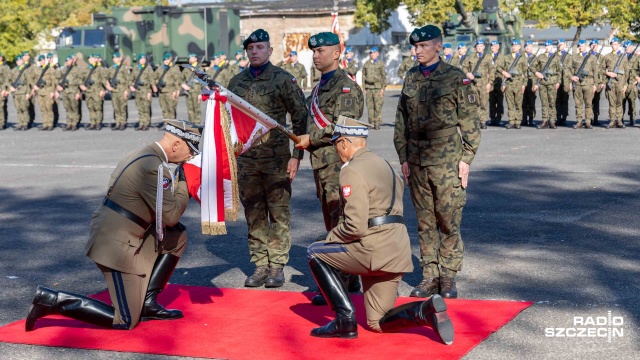 Fot. Robert Stachnik [Radio Szczecin] Zmiana dowodzenia w 12. Szczecińskiej Dywizji Zmechanizowanej [WIDEO, ZDJĘCIA]