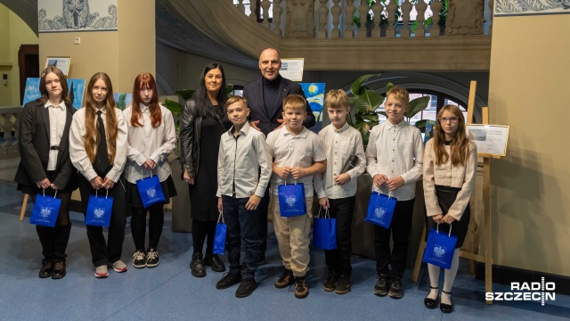 Fot. Robert Stachnik [Radio Szczecin] Mali artyści namalowali van Gogha po swojemu [ZDJĘCIA]