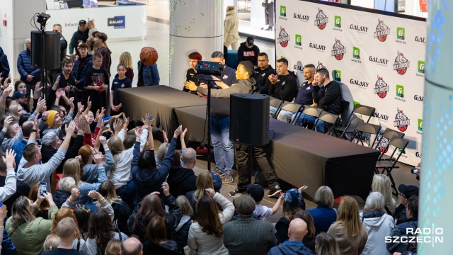 Fot. Robert Stachnik [Radio Szczecin] Wilki Morskie spotkały się z Watahą [ZDJĘCIA]