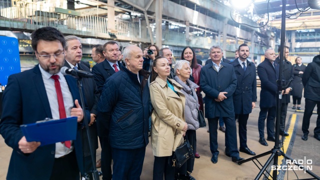 Fot. Robert Stachnik [Radio Szczecin] Ruszyła budowa stawiacza pław. Stocznia Szczecińska czekała na to 18 lat [WIDEO, ZDJĘCIA]