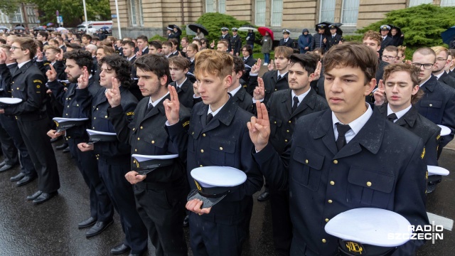 Fot. Robert Stachnik [Radio Szczecin] "Dbać o godność studenta i dobre imię politechniki. Godnie reprezentować swój kraj" [WIDEO, ZDJĘCIA]