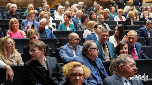 Fot. Robert Stachnik [Radio Szczecin] Eksperci debatowali o zmianie konstytucji [ZDJĘCIA]