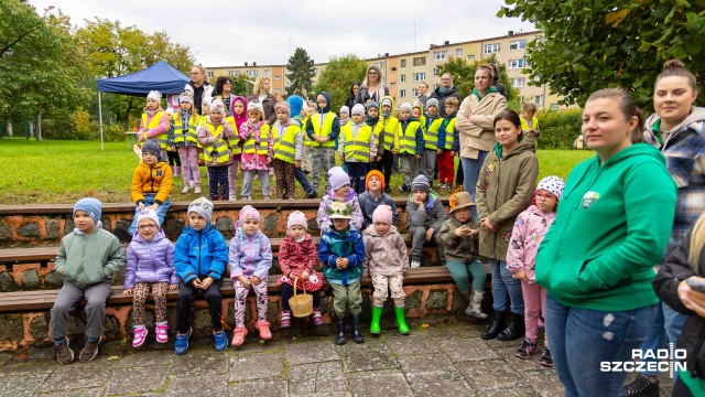 Fot. Robert Stachnik [Radio Szczecin] Przedszkolaki ruszyły szukać grzybów i uczyć się je rozróżniać [WIDEO, ZDJĘCIA]