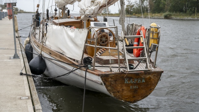 Fot. Kamila Kozioł [Radio Szczecin] Fundacja Klasyczne Jachty z Trzebieży. Odnawianie "Kapera" [WIDEO, ZDJĘCIA]