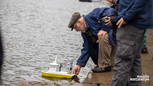 Fot. Robert Stachnik [Radio Szczecin] Miniatury opanowały wody jeziora Rusałka [WIDEO, ZDJĘCIA]
