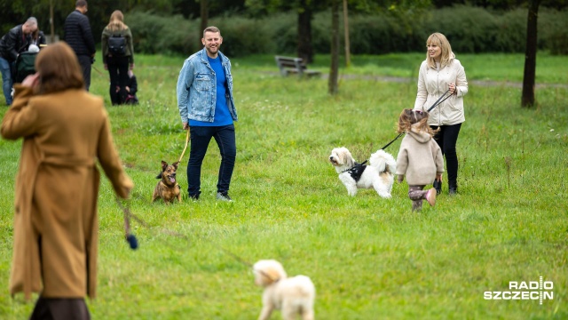 Fot. Robert Stachnik [Radio Szczecin] "Pucha dla pełnego brzucha" w Szczecinie. Zdjęcie z pupilem za datek [WIDEO, ZDJĘCIA]