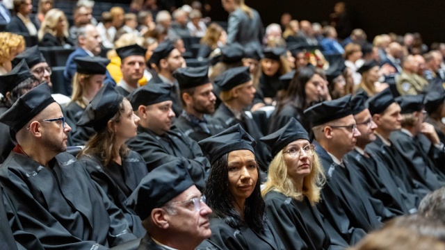 Fot. Robert Stachnik [Radio Szczecin] Doktorzy PUM odebrali swoje habilitacje [ZDJĘCIA]