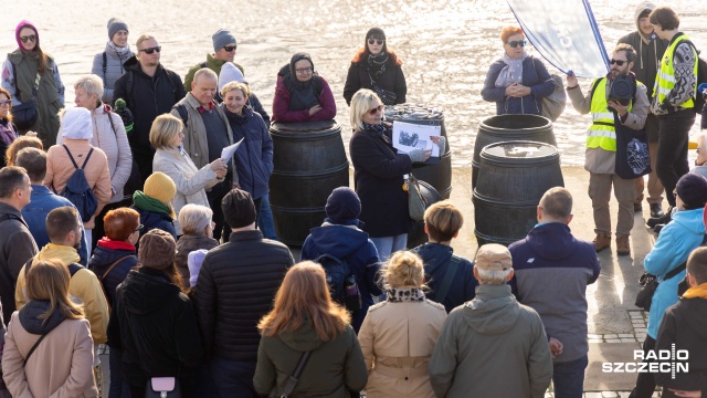 Fot. Robert Stachnik [Radio Szczecin] Mroczna strona Szczecina: w Odrze łatwiej jest wyłowić trupa niż rybę [WIDEO, ZDJĘCIA]