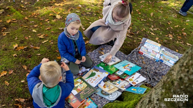Fot. Robert Stachnik [Radio Szczecin] Pchli Targ na os. Głębokim [WIDEO, ZDJĘCIA]