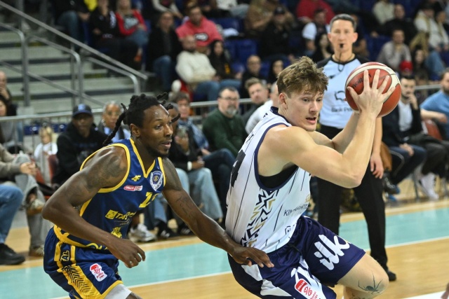 Fot. PAP/Marcin Bielecki Efektowne zwycięstwo Wilków Morskich. Roach trafiał nawet z połowy [ZDJĘCIA]