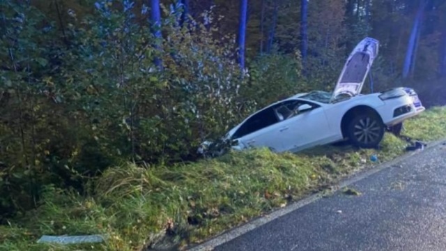 Fot. PSP Sławno Zderzenie osobówki z busem