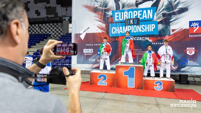 Fot. Robert Stachnik [Radio Szczecin] W Szczecinie trwają ME w karate. Medal dla zawodniczki z Bushikanu [WIDEO, ZDJĘCIA]