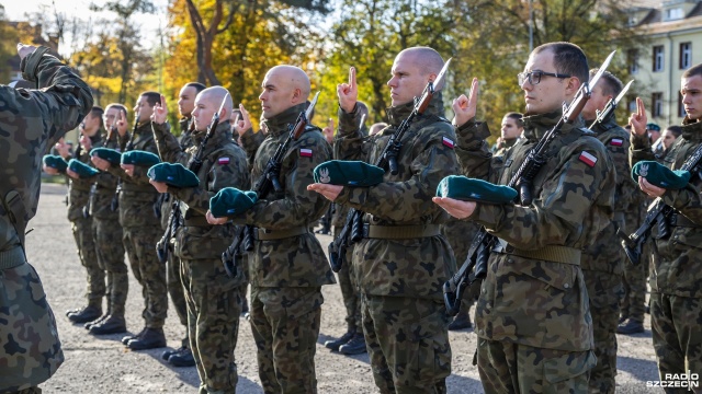 Fot. Kamila Kozioł [Radio Szczecin] "Chciałem być oddany krajowi". Żołnierze złożyli przysięgę w Szczecinie [ZDJĘCIA]