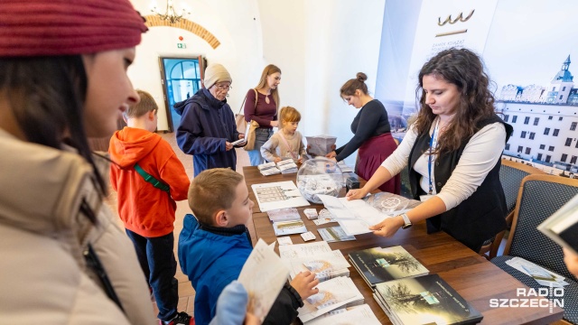 Fot. Robert Stachnik [Radio Szczecin] Przybywa zwiedzających po otwarciu odbudowanego skrzydła Zamku Książąt Pomorskich [WIDEO, ZDJĘCIA]