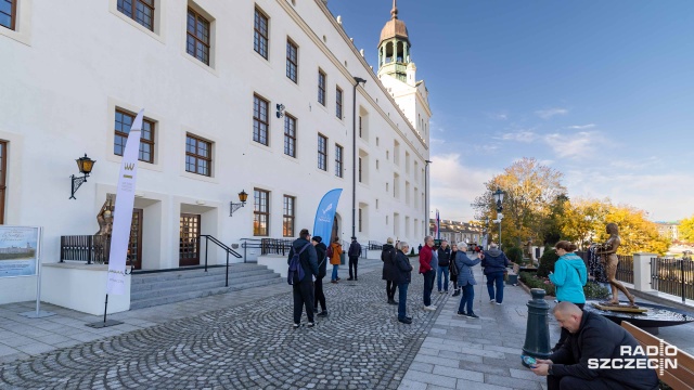 Fot. Robert Stachnik [Radio Szczecin] Przybywa zwiedzających po otwarciu odbudowanego skrzydła Zamku Książąt Pomorskich [WIDEO, ZDJĘCIA]