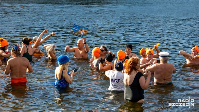 Fot. Robert Stachnik [Radio Szczecin] Szczecińskie morsy rozpoczęły sezon [WIDEO, ZDJĘCIA]