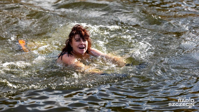 Fot. Robert Stachnik [Radio Szczecin] Szczecińskie morsy rozpoczęły sezon [WIDEO, ZDJĘCIA]