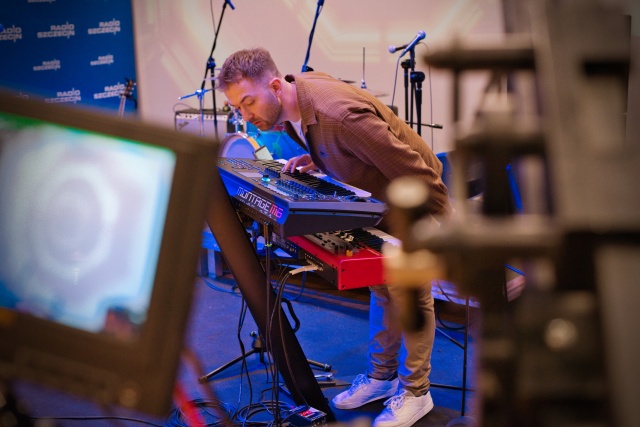 Eva Sand, fot. Piotr Rokicki I George, i piasek, i złoto w jednym… [ZDJĘCIA, WIDEO].