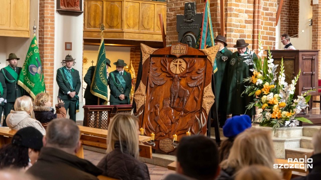 Fot. Robert Stachnik [Radio Szczecin] Leśnicy i myśliwi spotkali się w katedrze [ZDJĘCIA]