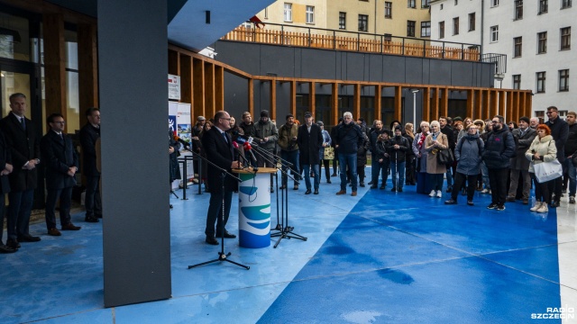 Fot. Wojciech Ochrymiuk [Radio Szczecin] Szczeciński "Kwartał 36". Pierwsi lokatorzy odebrali klucze [WIDEO, ZDJĘCIA]