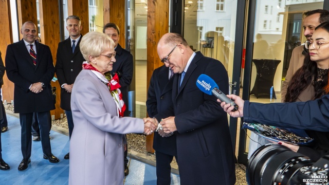 Fot. Wojciech Ochrymiuk [Radio Szczecin] Szczeciński "Kwartał 36". Pierwsi lokatorzy odebrali klucze [WIDEO, ZDJĘCIA]