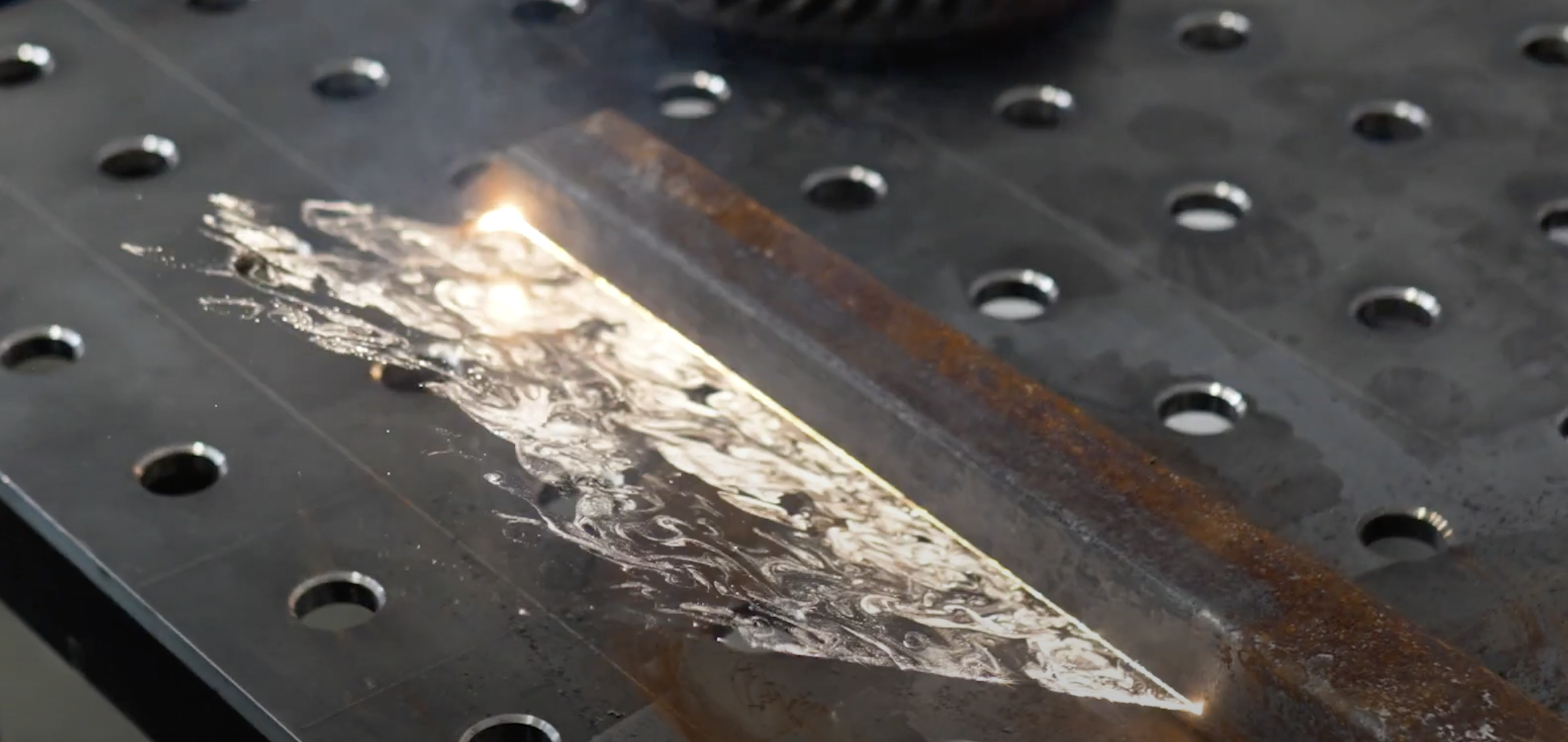 usuwanie rdzy laserem czyszczącym Fanuci Futura Fiber