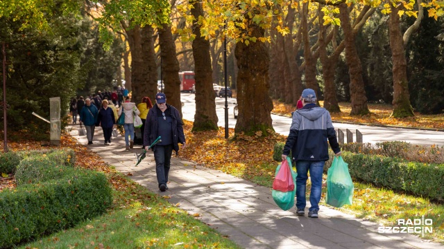Fot. Robert Stachnik [Radio Szczecin] Policja apeluje o czujność, czyli kradzieże na cmentarzach [WIDEO, ZDJĘCIA]