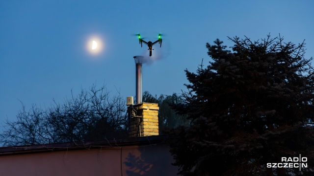 Fot. Robert Stachnik [Radio Szczecin] Dron antysmogowy ustali czym palisz w piecu [WIDEO, ZDJĘCIA]