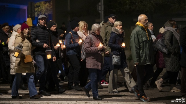Fot. Kamila Kozioł [Radio Szczecin] Procesja ze świętymi przeszła ulicami Szczecina [ZDJĘCIA]